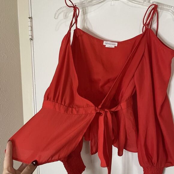 Lovers and Friends Hopeless romantic red wrapped cold shoulder blouse Small - Picture 7 of 8